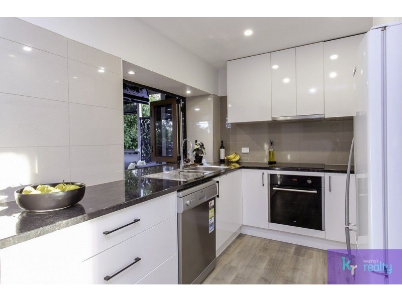 2 Hawick Street, Valley View SA 5093