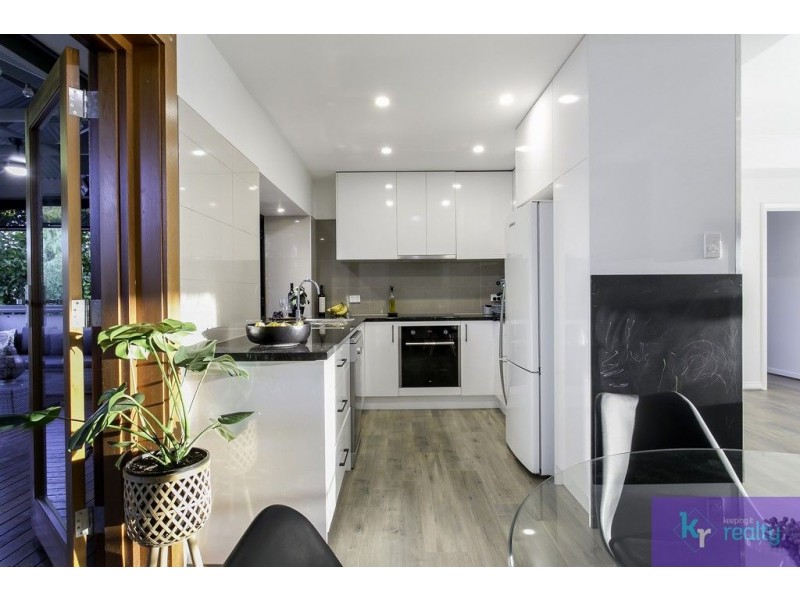 2 Hawick Street, Valley View SA 5093