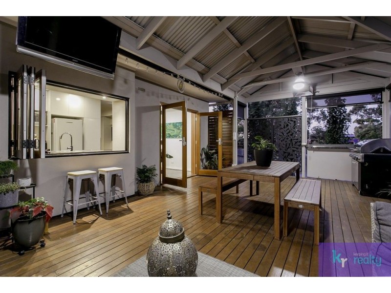 2 Hawick Street, Valley View SA 5093