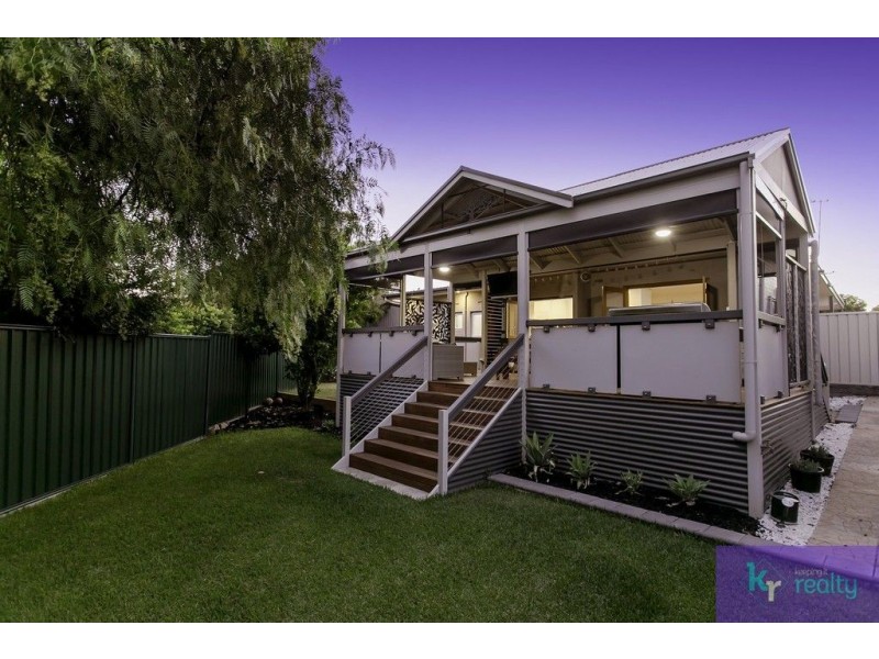 2 Hawick Street, Valley View SA 5093