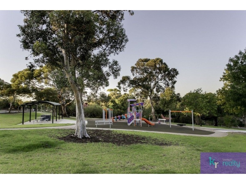 2 Hawick Street, Valley View SA 5093