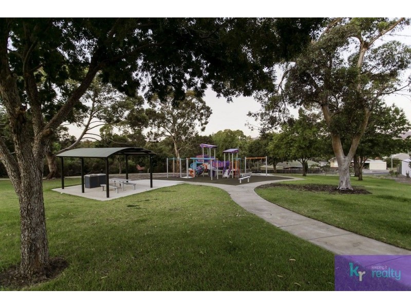 2 Hawick Street, Valley View SA 5093