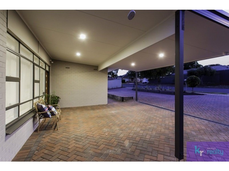 2 Hawick Street, Valley View SA 5093