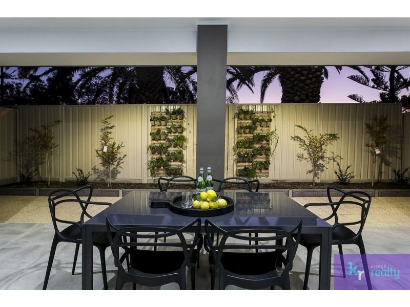 26 Sunlake Place, Tennyson SA 5022