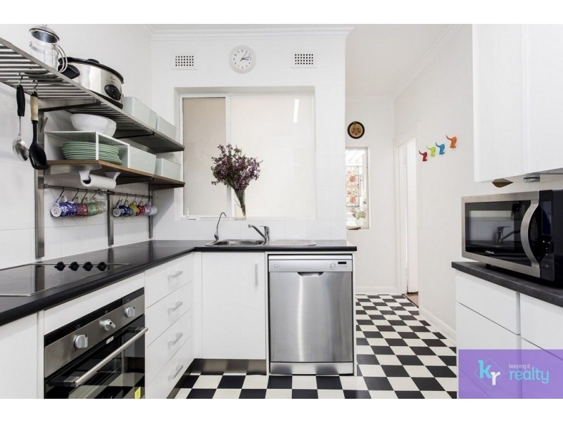 1/16 Almond Grove, Glandore SA 5037