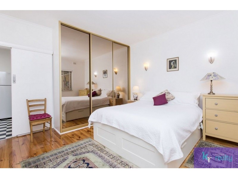 1/16 Almond Grove, Glandore SA 5037