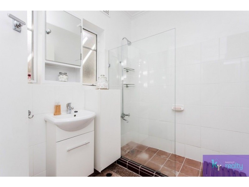 1/16 Almond Grove, Glandore SA 5037