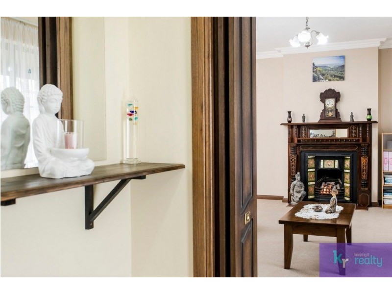 27 Highfield Drive, Aberfoyle Park SA 5159