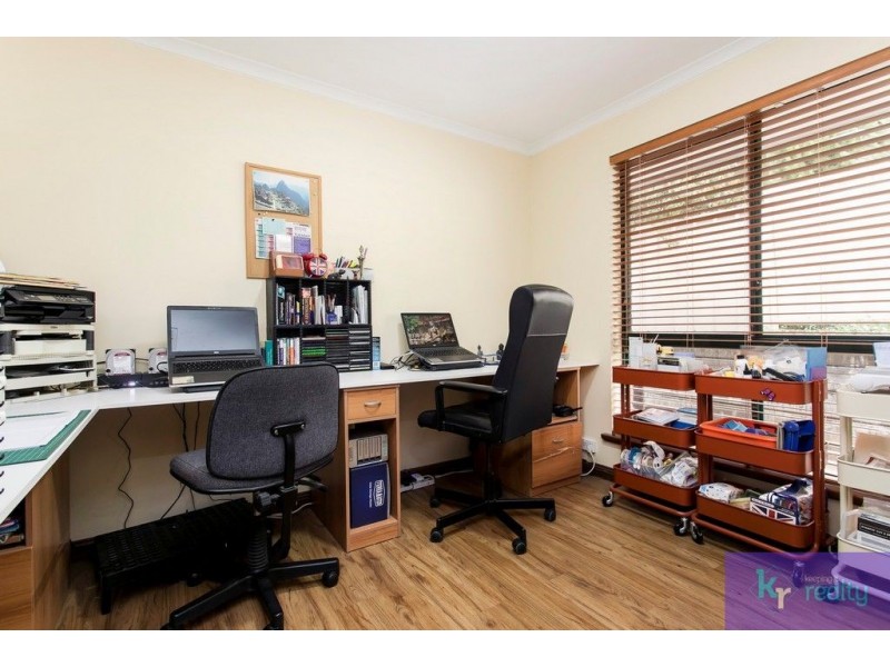 27 Highfield Drive, Aberfoyle Park SA 5159