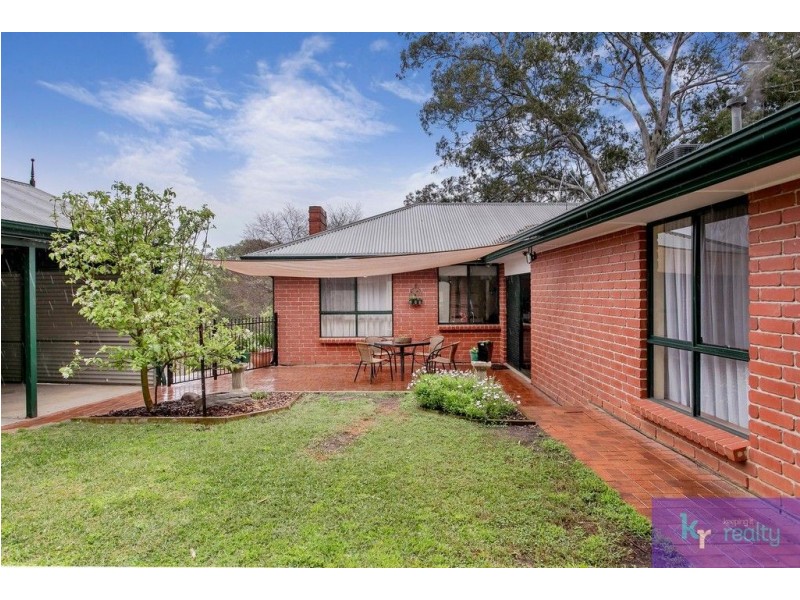 27 Highfield Drive, Aberfoyle Park SA 5159