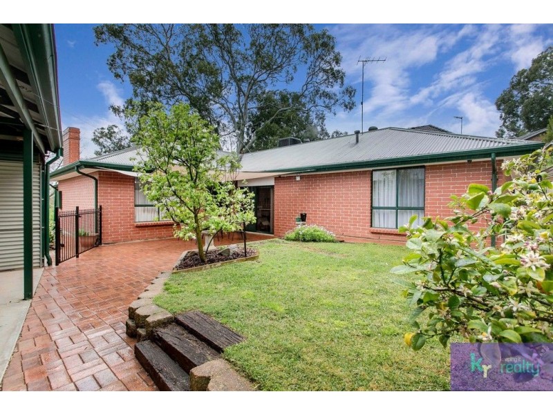 27 Highfield Drive, Aberfoyle Park SA 5159