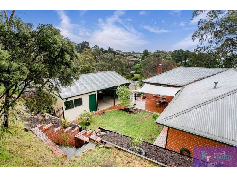 27 Highfield Drive, Aberfoyle Park SA 5159