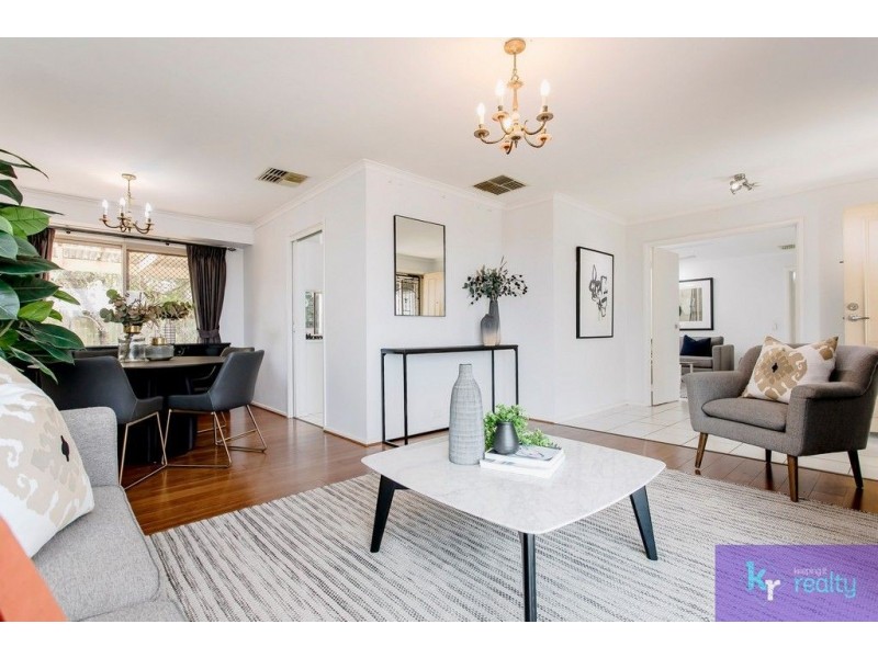 11 Highfield Drive, Aberfoyle Park SA 5159