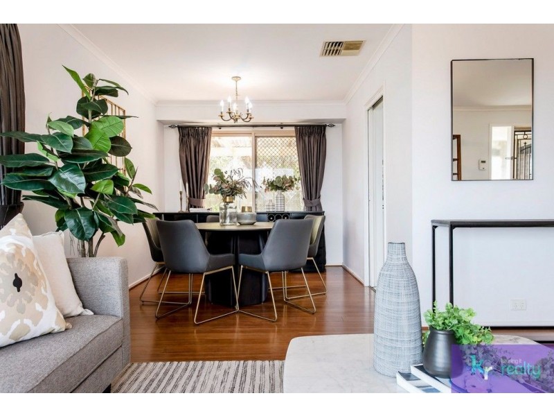 11 Highfield Drive, Aberfoyle Park SA 5159