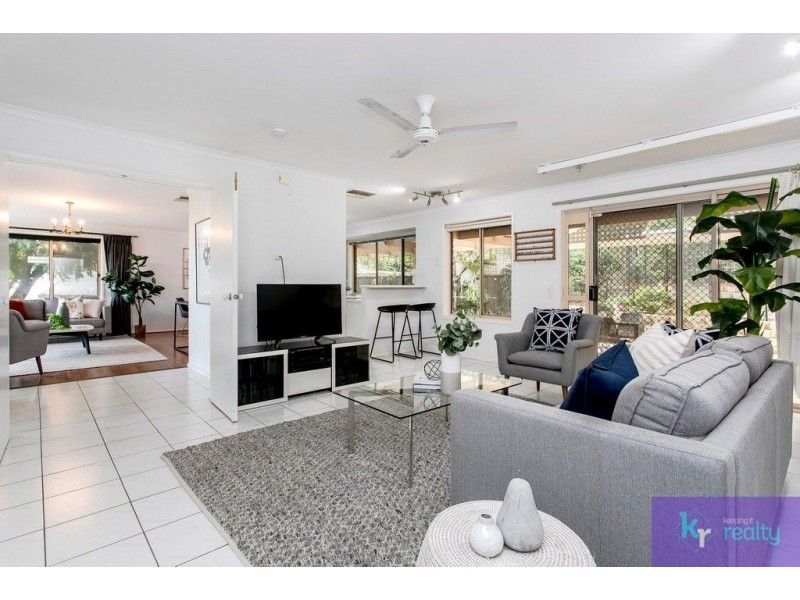 11 Highfield Drive, Aberfoyle Park SA 5159