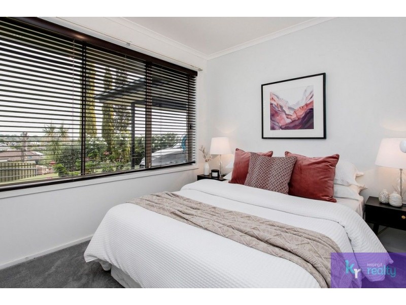 11 Highfield Drive, Aberfoyle Park SA 5159