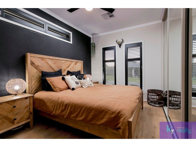 2 Honeysuckle Way, Mount Barker SA 5251