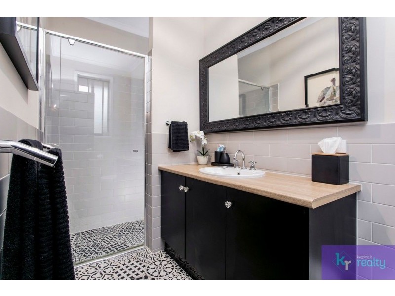 2 Honeysuckle Way, Mount Barker SA 5251