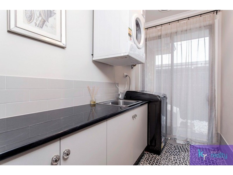 2 Honeysuckle Way, Mount Barker SA 5251