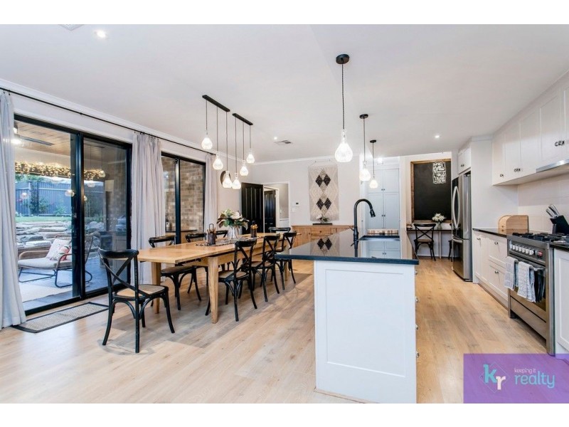 2 Honeysuckle Way, Mount Barker SA 5251