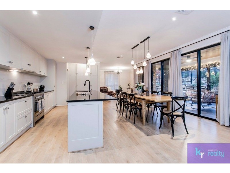 2 Honeysuckle Way, Mount Barker SA 5251