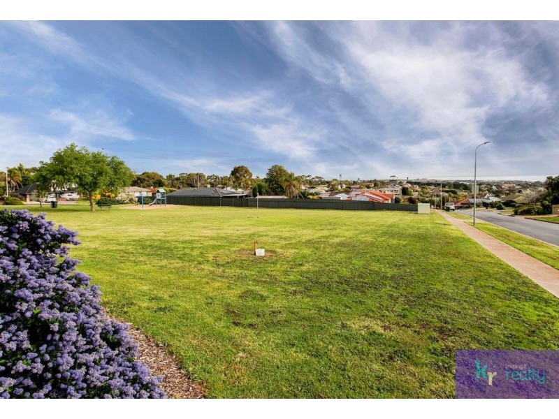 10 Lapwing Street, Hallett Cove SA 5158