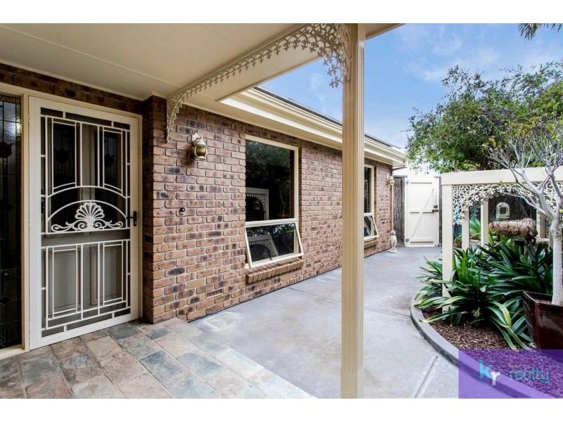 5/6 Redsails Court, West Lakes Shore SA 5020