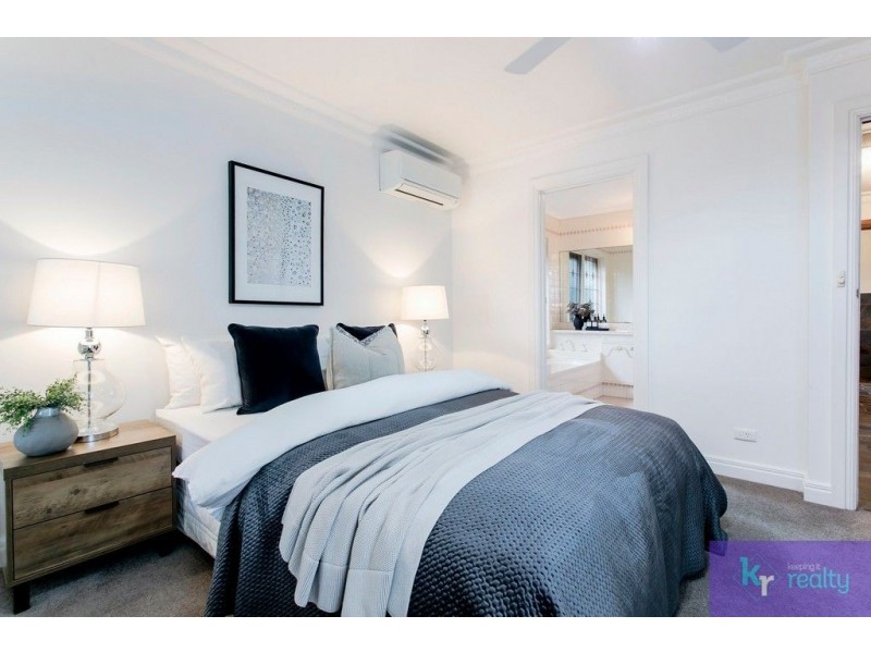 5/6 Redsails Court, West Lakes Shore SA 5020