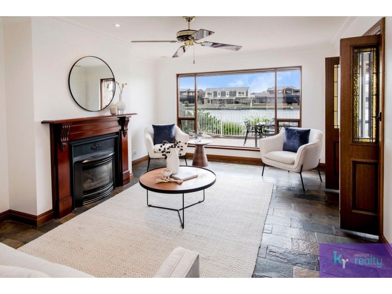 5/6 Redsails Court, West Lakes Shore SA 5020