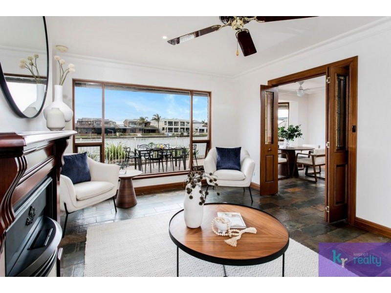 5/6 Redsails Court, West Lakes Shore SA 5020