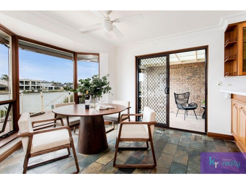 5/6 Redsails Court, West Lakes Shore SA 5020