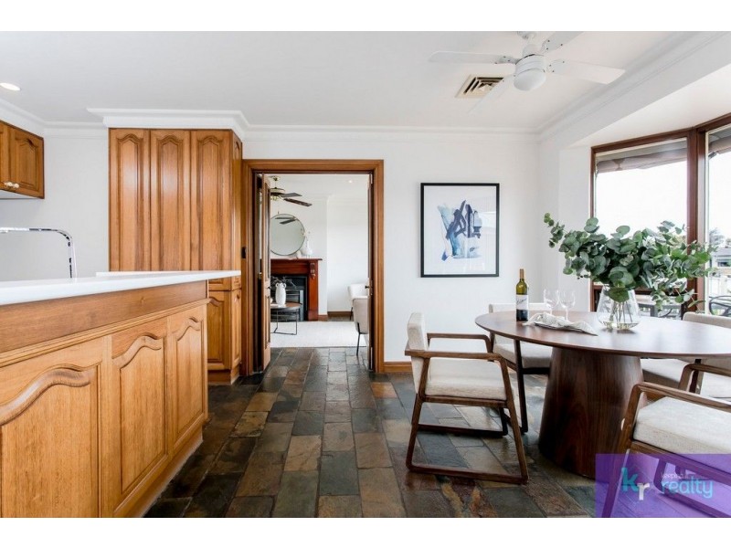 5/6 Redsails Court, West Lakes Shore SA 5020