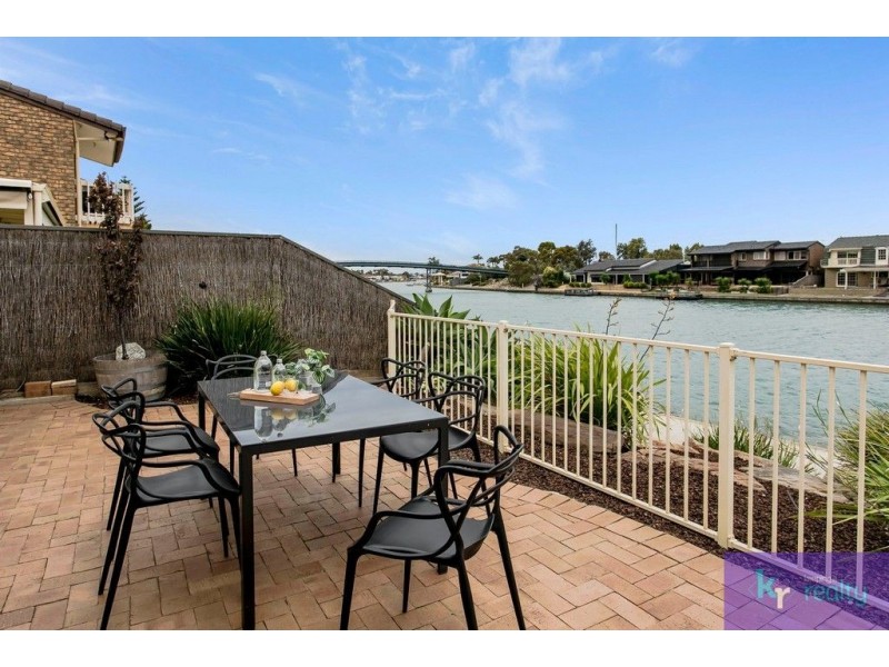 5/6 Redsails Court, West Lakes Shore SA 5020