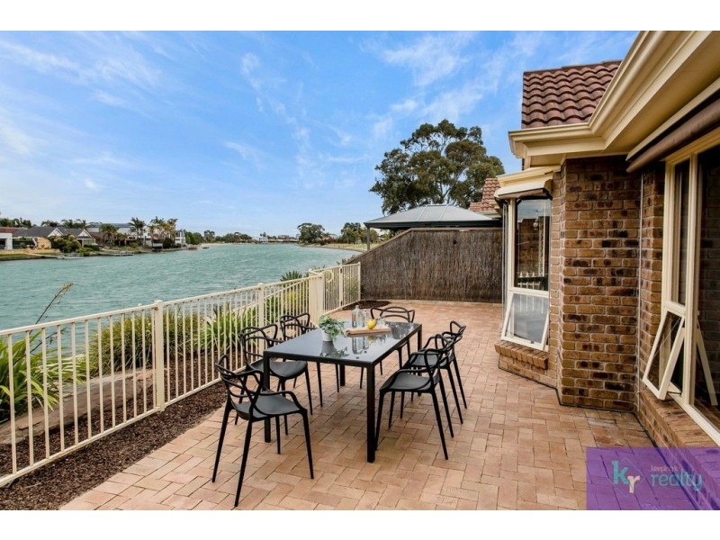 5/6 Redsails Court, West Lakes Shore SA 5020