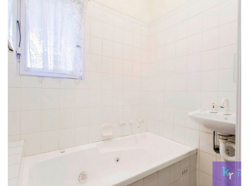 5 Farne Terrace, Marion SA 5043