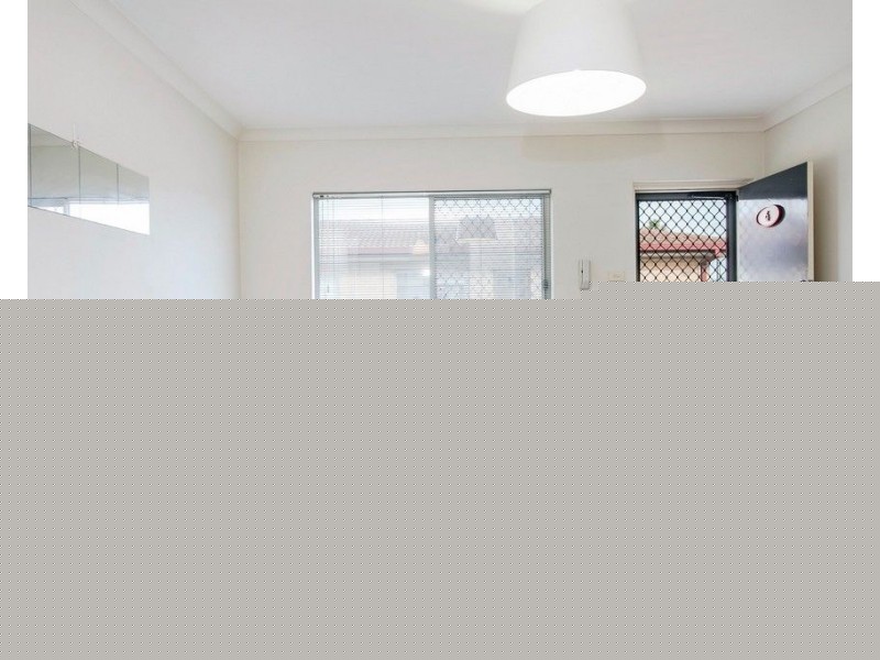 4/26 Wellington Street, Glandore SA 5037