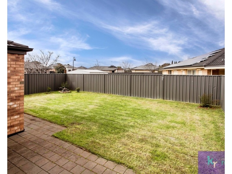 1 Willandra Close, Andrews Farm SA 5114