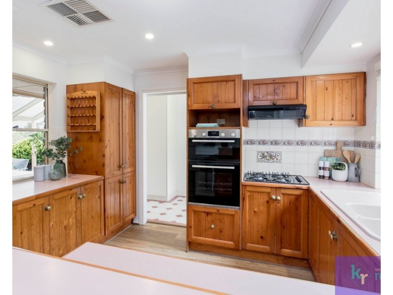 14 Singer Drive, Happy Valley SA 5159