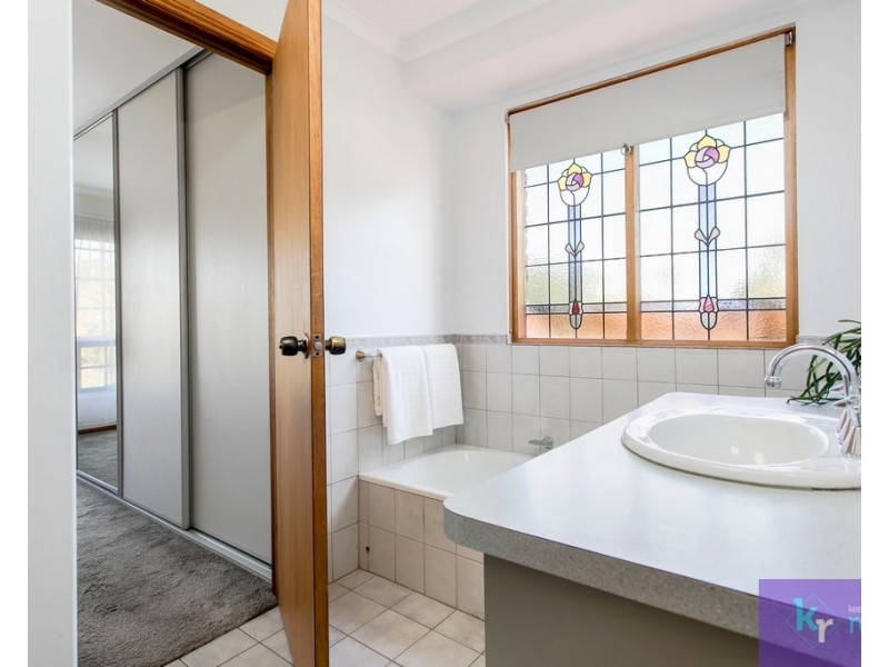 1 Prescott Court, Hallett Cove SA 5158