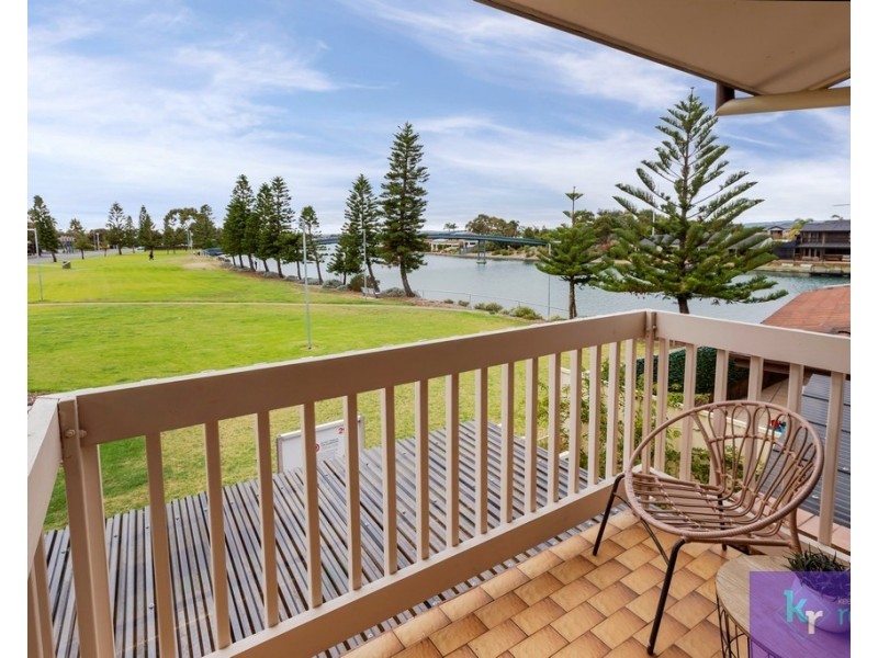 5/5 Redsails Court, West Lakes Shore SA 5020