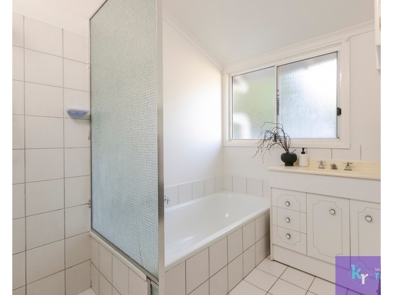 4 Glassenbury Street, Goolwa Beach SA 5214