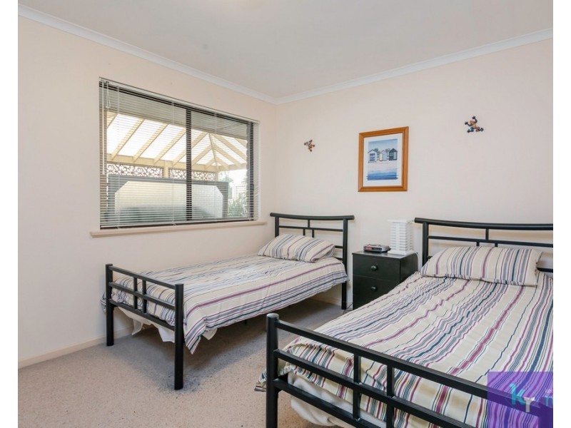 11 Crossing Road, Aberfoyle Park SA 5159