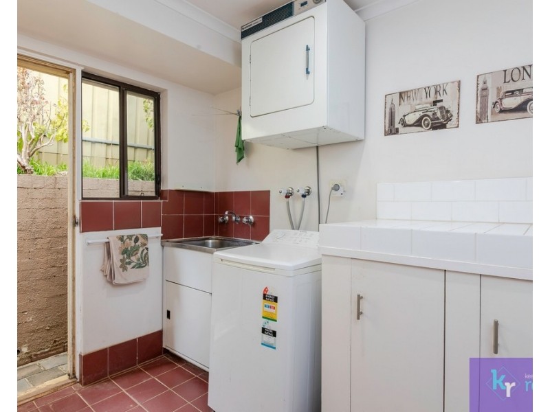 11 Crossing Road, Aberfoyle Park SA 5159