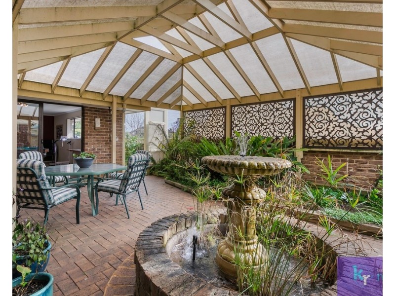 11 Crossing Road, Aberfoyle Park SA 5159