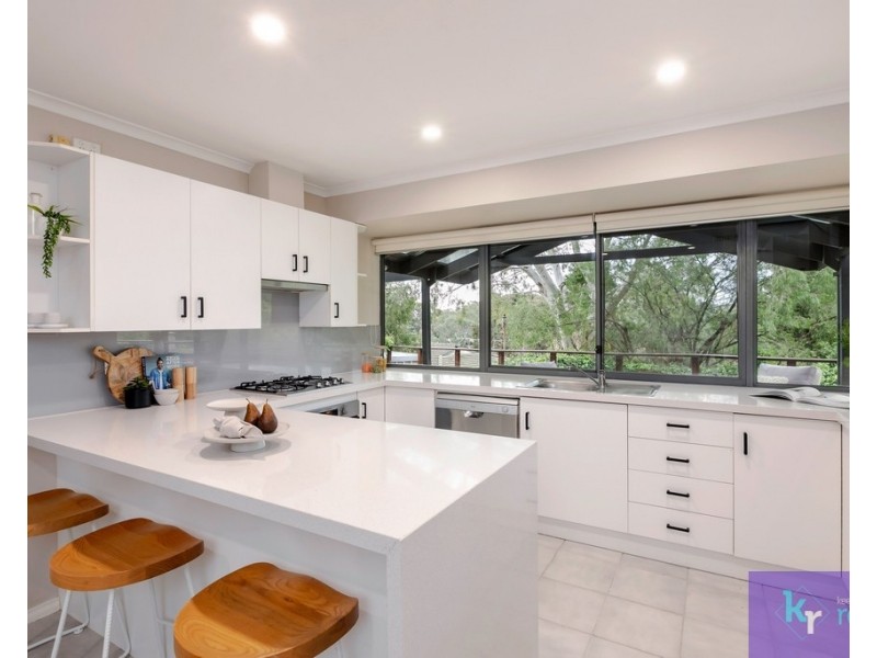 4 Crowsnest Court, Coromandel Valley SA 5051