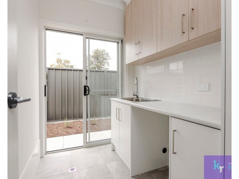 24 Ragless Avenue, Enfield SA 5085