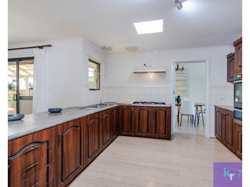 6 Coorabie Crescent, Hallett Cove SA 5158