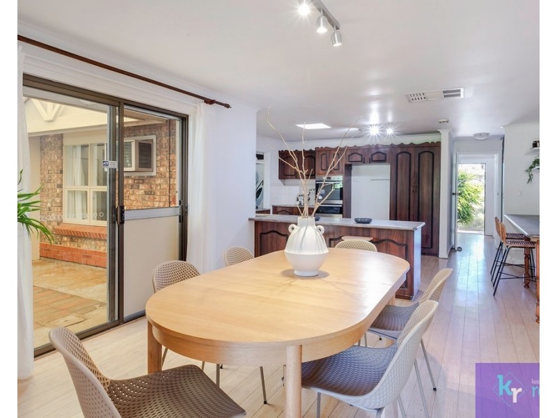 6 Coorabie Crescent, Hallett Cove SA 5158
