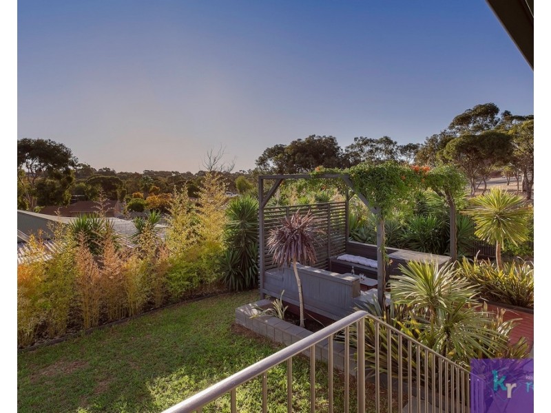 17 Cumberland Crescent, Huntfield Heights SA 5163