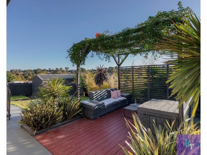 17 Cumberland Crescent, Huntfield Heights SA 5163